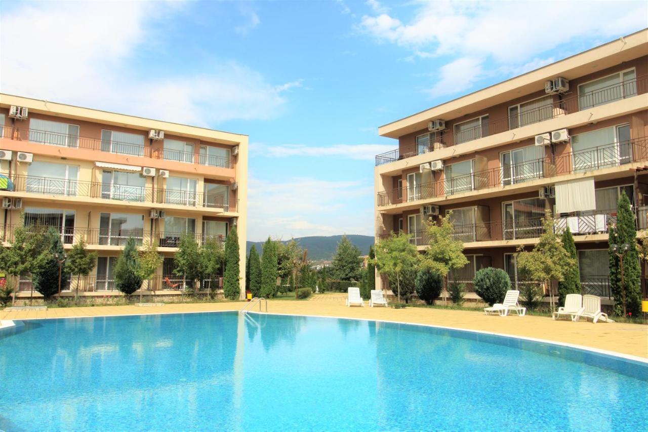 Holiday-Orchid Menada Apartments ساني بيتش المظهر الخارجي الصورة