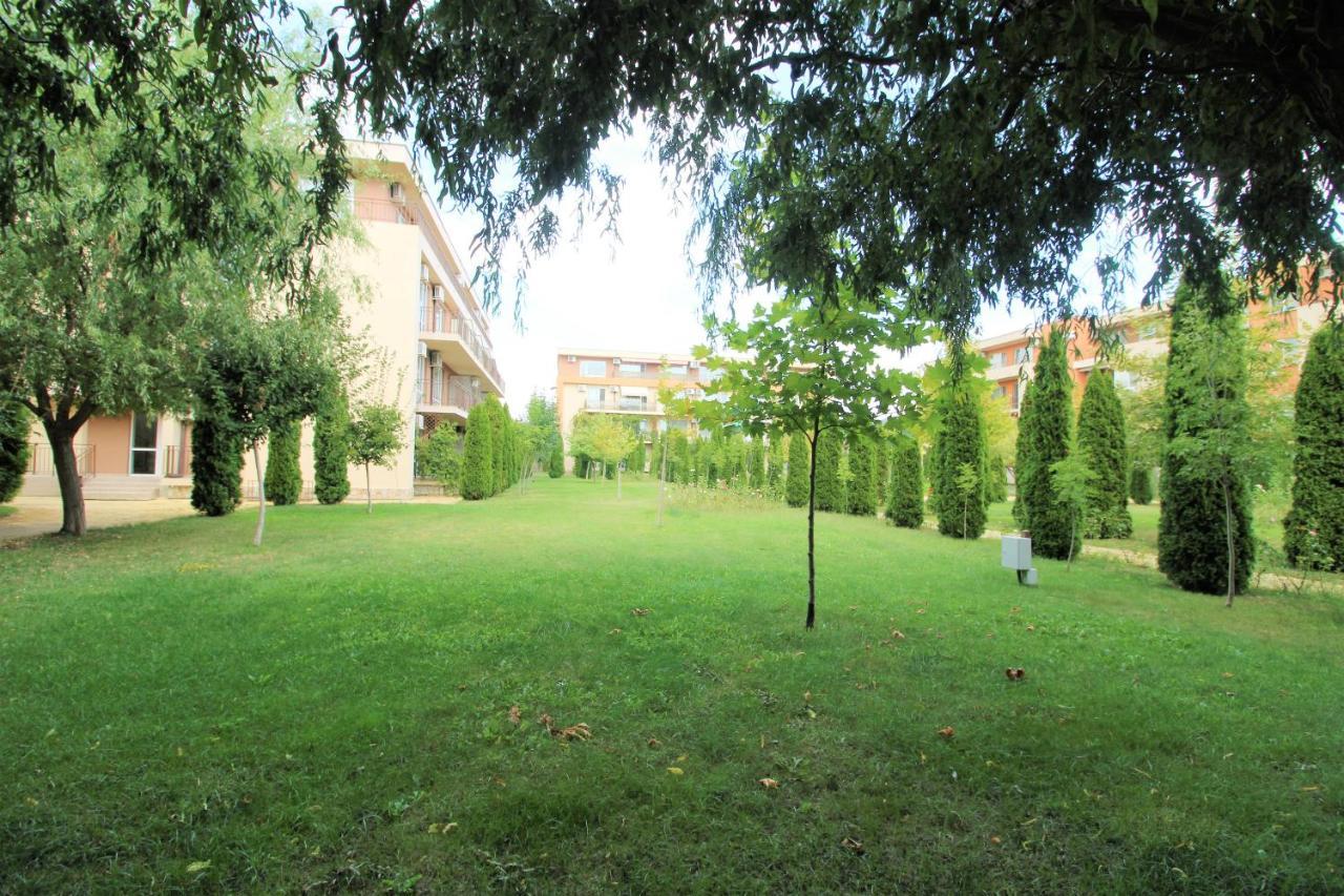 Holiday-Orchid Menada Apartments ساني بيتش المظهر الخارجي الصورة