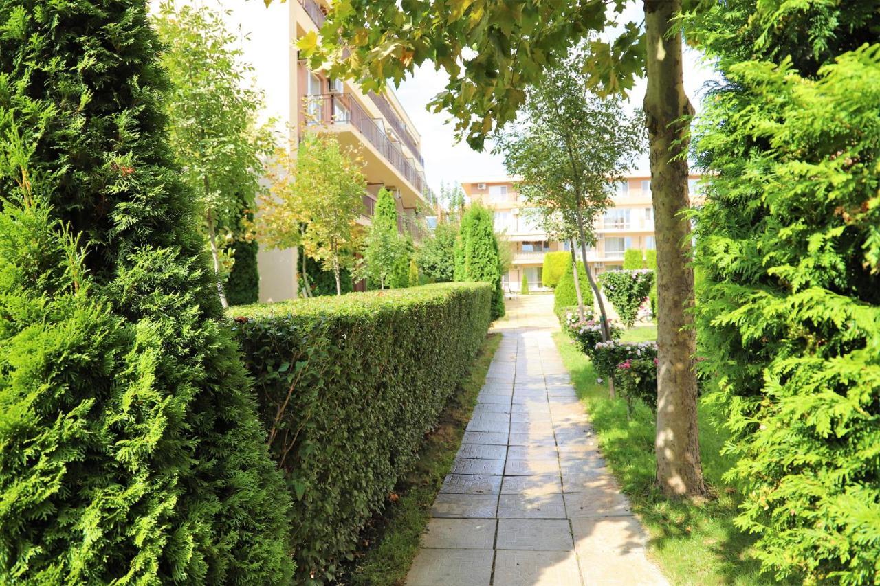 Holiday-Orchid Menada Apartments ساني بيتش المظهر الخارجي الصورة